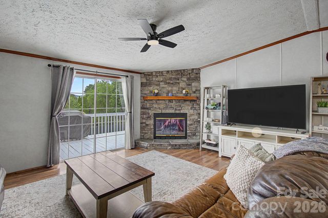 22 Sweet Briar Path Way, Hendersonville, NC 28792