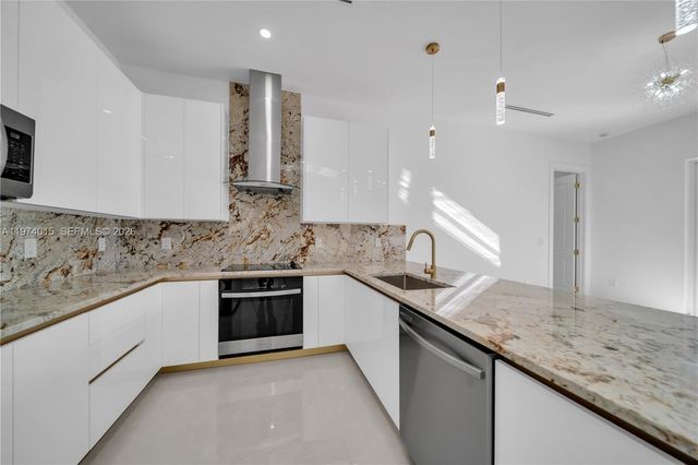 1220 Euclid Ave, Lehigh Acres, FL 33972