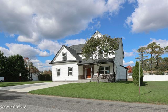 1201 1st Avenue, Toms River, NJ 08757