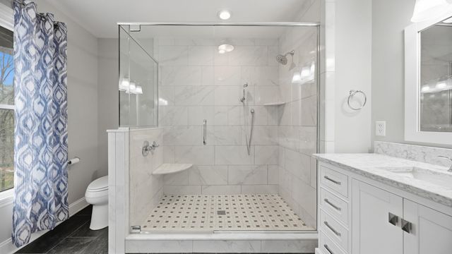 8843 Finney Point Drive, Ooltewah, TN 37363