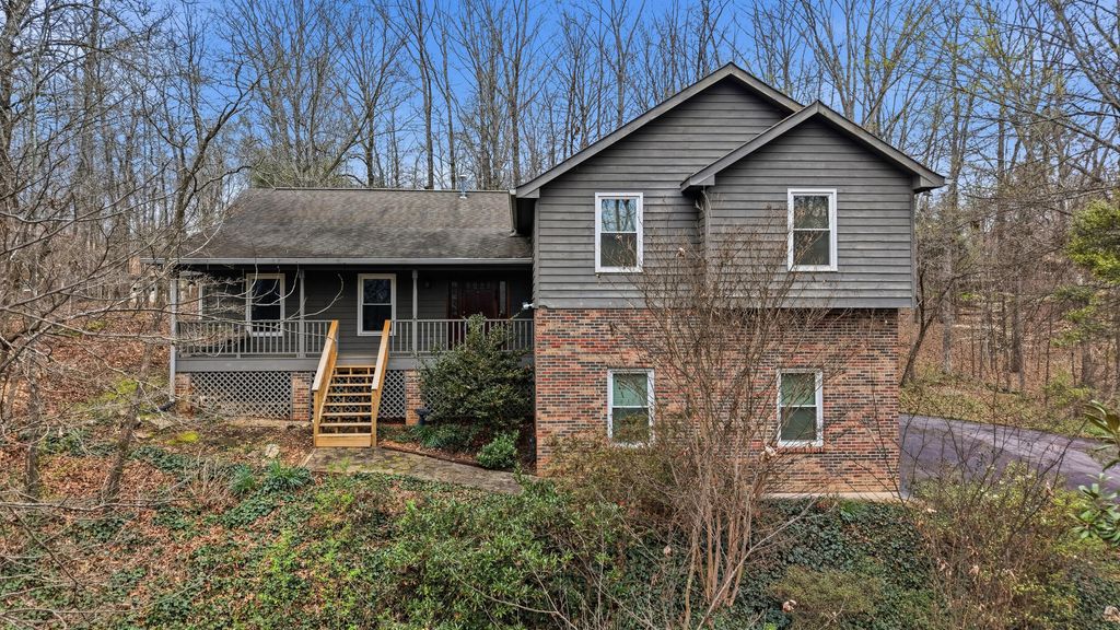 8843 Finney Point Drive, Ooltewah, TN 37363