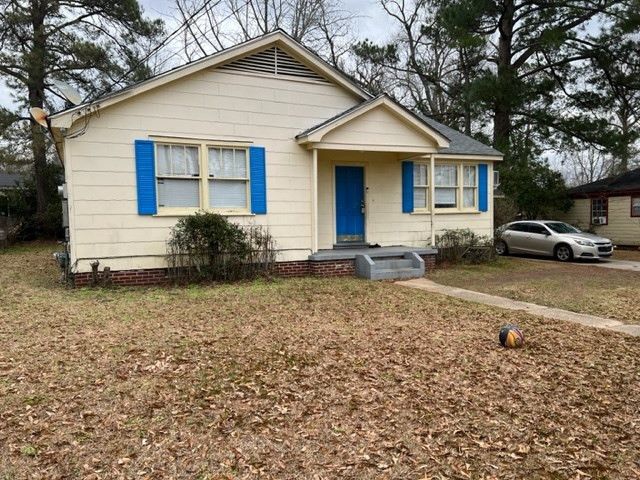 109 S Blue Bird Drive, Natchez, MS 39120