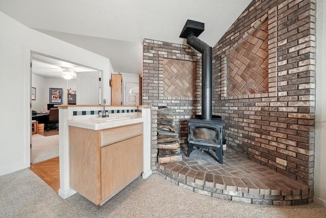 31 Willet Ct, Wallace, CA 95254