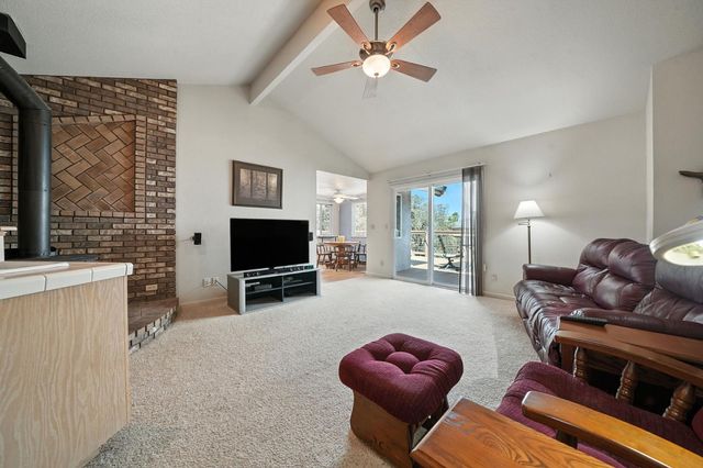 31 Willet Ct, Wallace, CA 95254