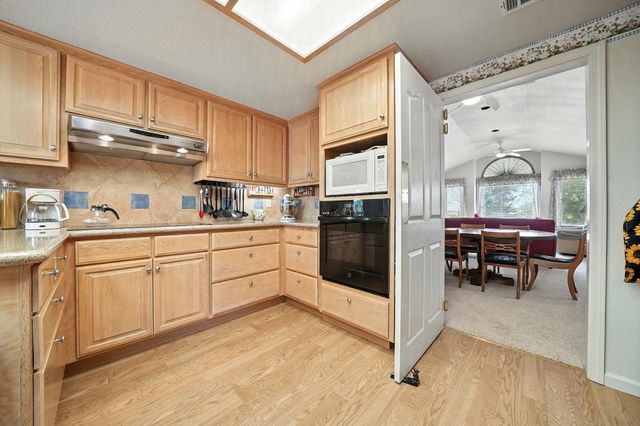 31 Willet Ct, Wallace, CA 95254