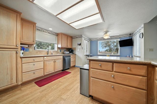 31 Willet Ct, Wallace, CA 95254