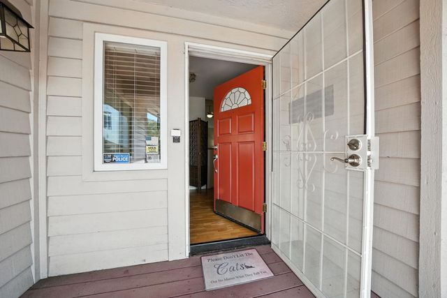 31 Willet Ct, Wallace, CA 95254