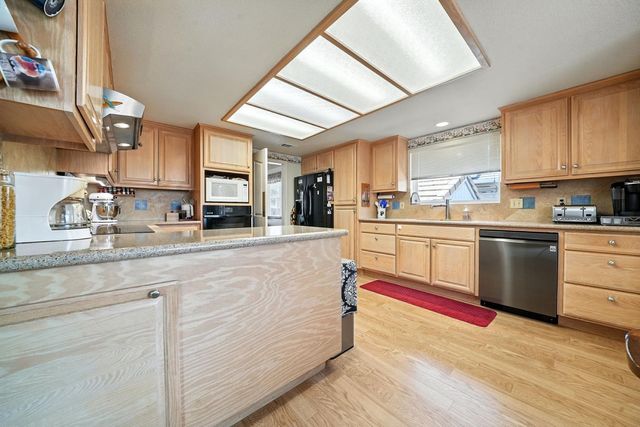 31 Willet Ct, Wallace, CA 95254