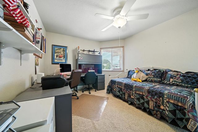 31 Willet Ct, Wallace, CA 95254