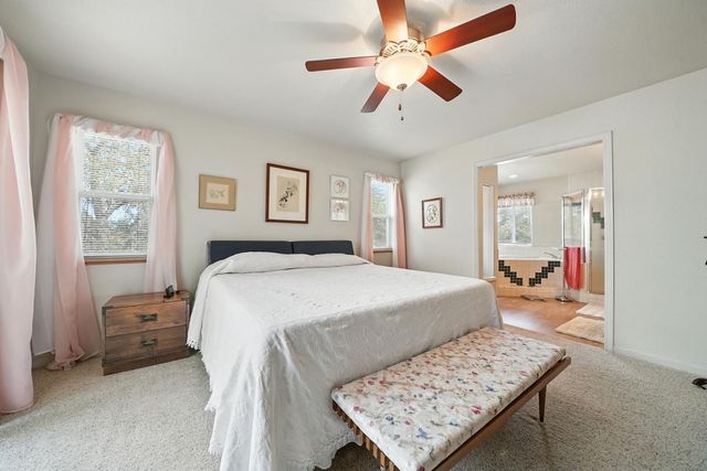 31 Willet Ct, Wallace, CA 95254