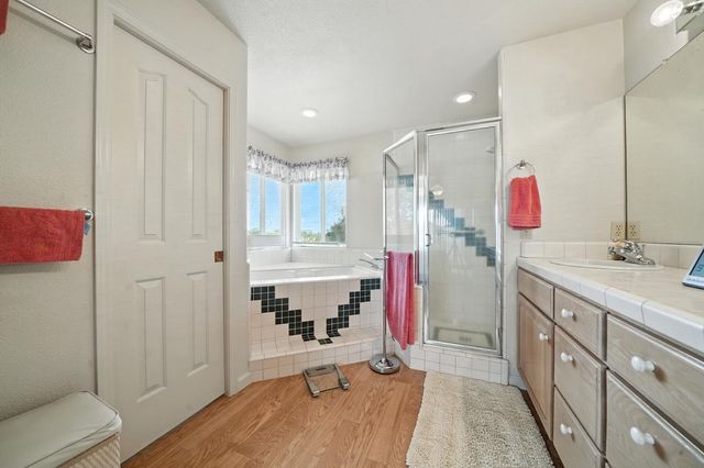 31 Willet Ct, Wallace, CA 95254