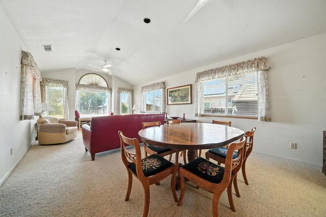 31 Willet Ct, Wallace, CA 95254