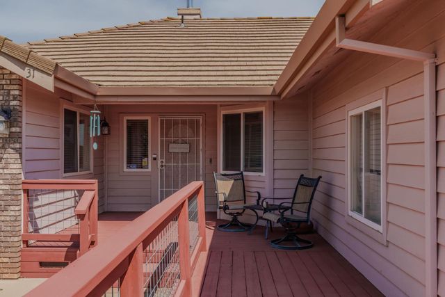 31 Willet Ct, Wallace, CA 95254