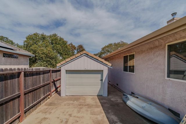 31 Willet Ct, Wallace, CA 95254
