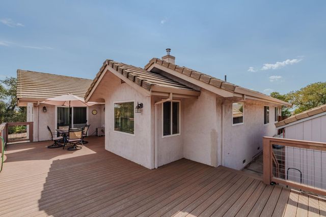 31 Willet Ct, Wallace, CA 95254