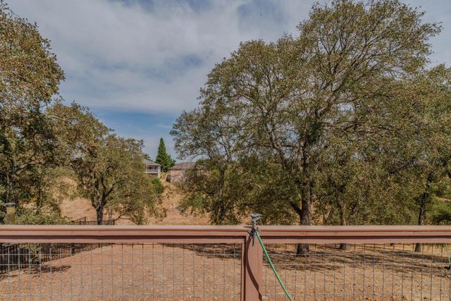 31 Willet Ct, Wallace, CA 95254