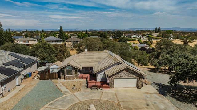 31 Willet Ct, Wallace, CA 95254