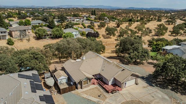 31 Willet Ct, Wallace, CA 95254