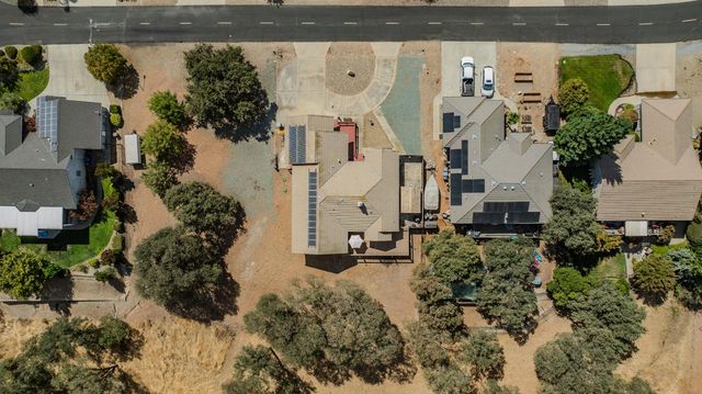 31 Willet Ct, Wallace, CA 95254