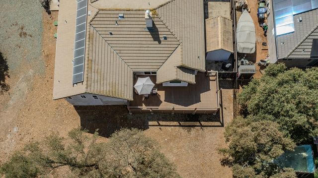 31 Willet Ct, Wallace, CA 95254