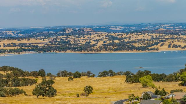 31 Willet Ct, Wallace, CA 95254