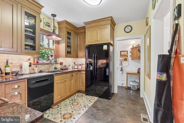 411 W 3RD ST, Moorestown, NJ 08057