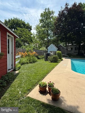 411 W 3RD ST, Moorestown, NJ 08057