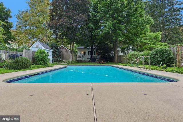 411 W 3RD ST, Moorestown, NJ 08057