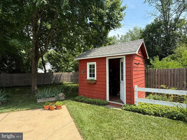 411 W 3RD ST, Moorestown, NJ 08057