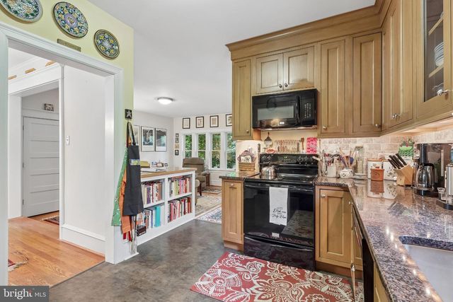 411 W 3RD ST, Moorestown, NJ 08057