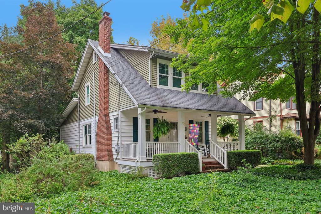 411 W 3RD ST, Moorestown, NJ 08057