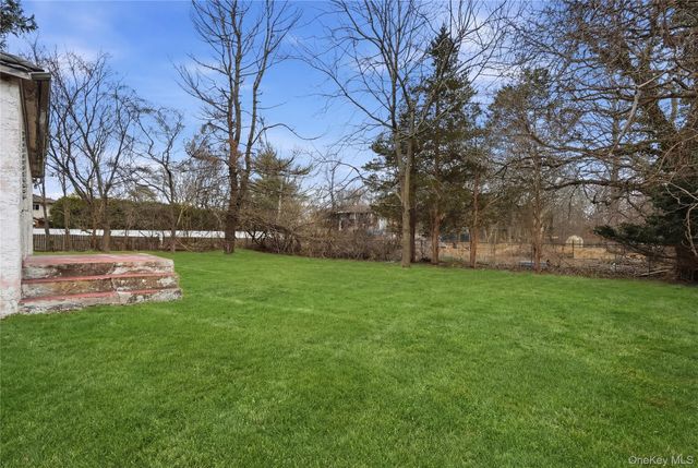 20 Wilson Avenue, Nesconset, NY 11767