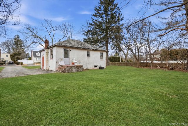 20 Wilson Avenue, Nesconset, NY 11767