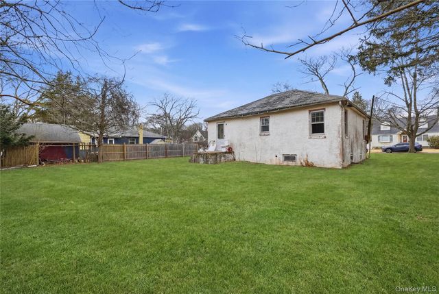 20 Wilson Avenue, Nesconset, NY 11767