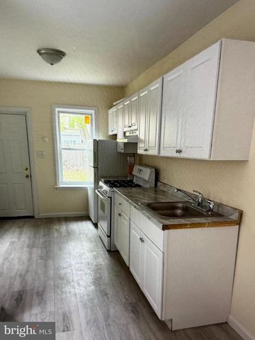 21 TYRELL AVE, Trenton, NJ 08638