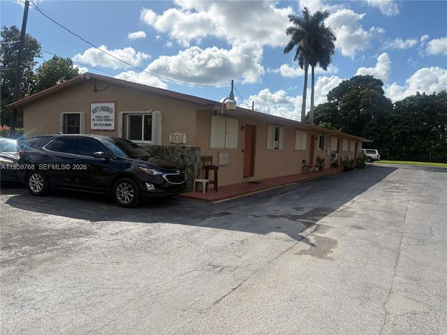 2920 NW 132nd Ter, Opa-locka, FL 33054