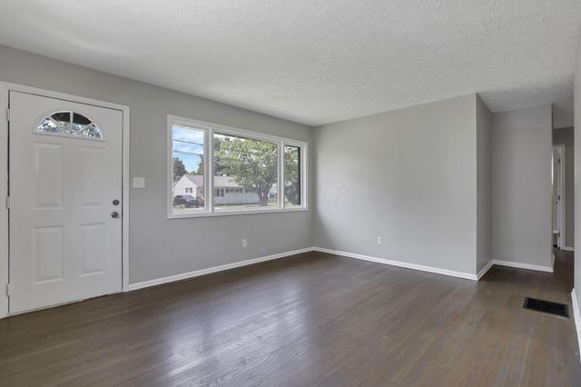 3814 Elbern Avenue, Columbus, OH 43213