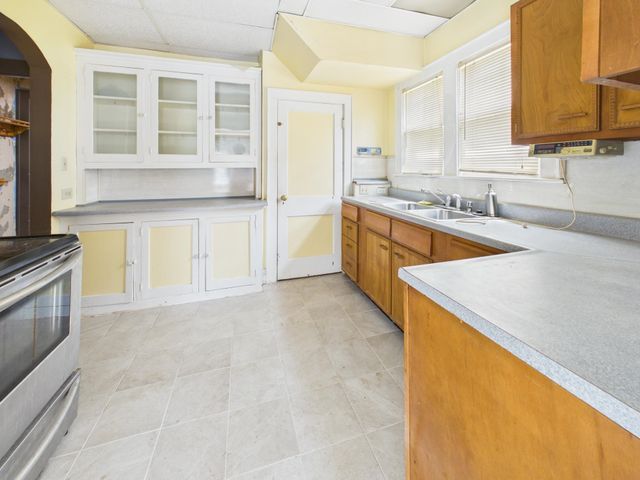 1343 13th Street, Huntington, WV 25701
