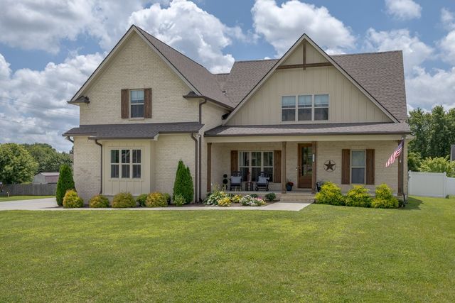 1002 Pheasant Run Ct, Spring Hill, TN 37174