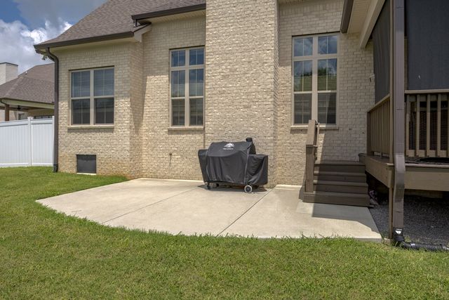 1002 Pheasant Run Ct, Spring Hill, TN 37174