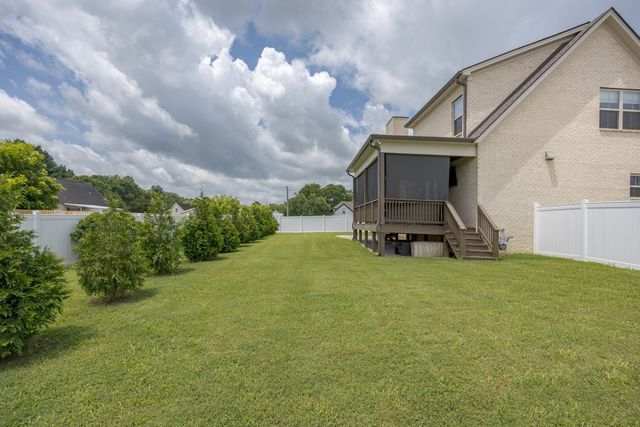 1002 Pheasant Run Ct, Spring Hill, TN 37174