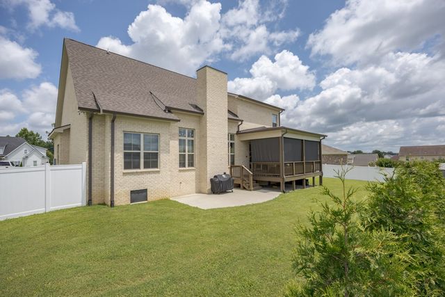 1002 Pheasant Run Ct, Spring Hill, TN 37174