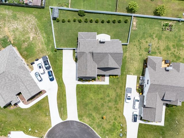 1002 Pheasant Run Ct, Spring Hill, TN 37174