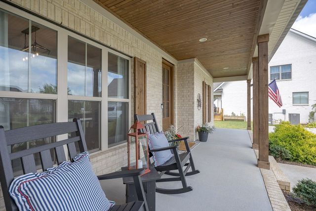 1002 Pheasant Run Ct, Spring Hill, TN 37174