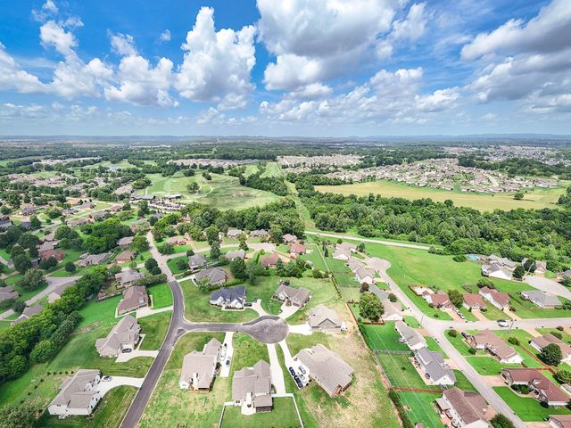 1002 Pheasant Run Ct, Spring Hill, TN 37174