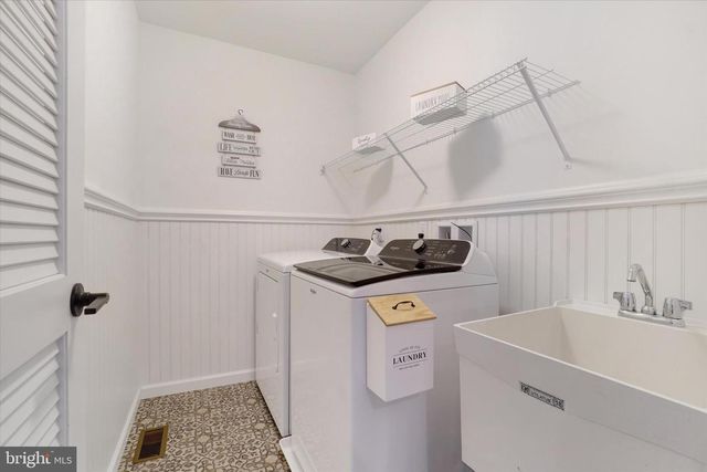 2517 WOODSPRING DR, York, PA 17402