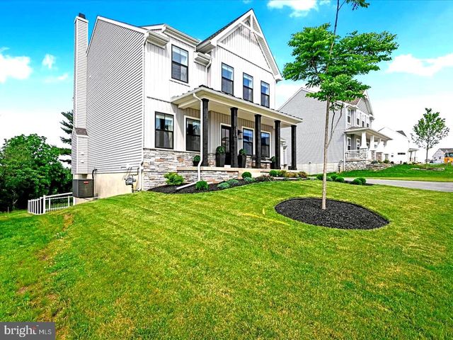 2517 WOODSPRING DR, York, PA 17402
