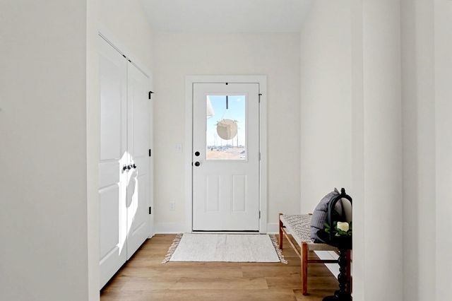 3821-3823 S Bluelake Ct, Wichita, KS 67215