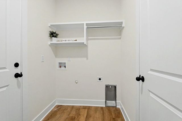 3821-3823 S Bluelake Ct, Wichita, KS 67215