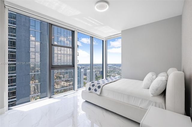 700 NE 24th ST 5407, Miami, FL 33137